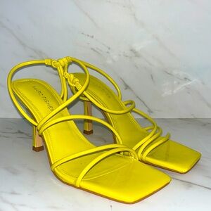 Marc fisher yellow strappy heels sz 6.5